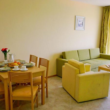 Морски апартаменти Джулая Морнинг - Sea View Apartments July Morning Каварна Номер фото