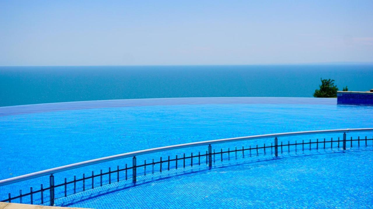 Морски апартаменти Джулая Морнинг - Sea View Apartments July Morning Каварна Екстер'єр фото