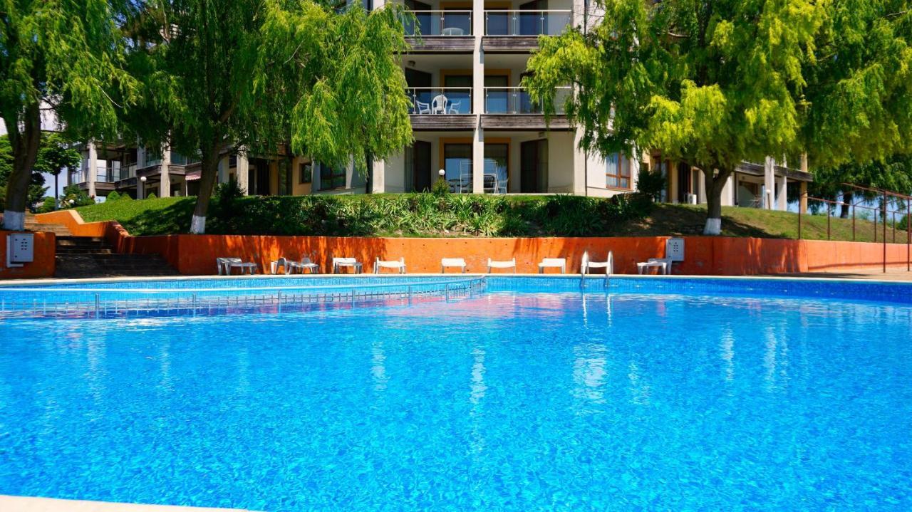 Морски апартаменти Джулая Морнинг - Sea View Apartments July Morning Каварна Екстер'єр фото