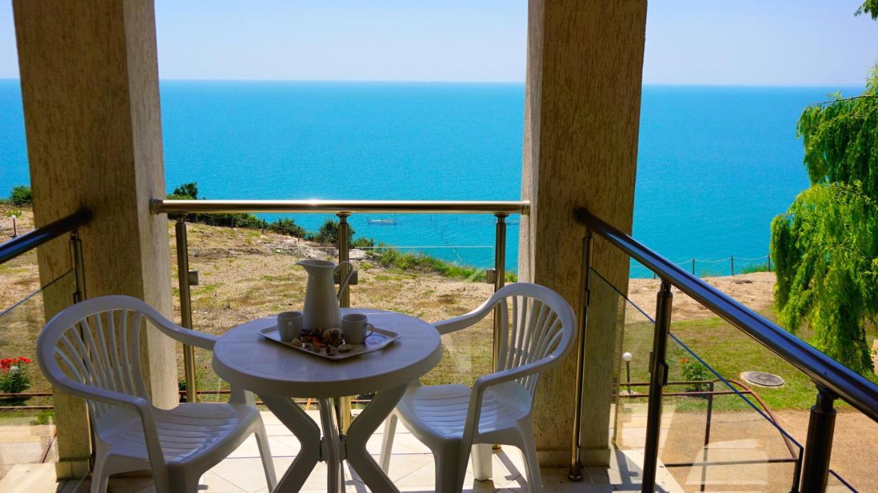 Морски апартаменти Джулая Морнинг - Sea View Apartments July Morning Каварна Екстер'єр фото