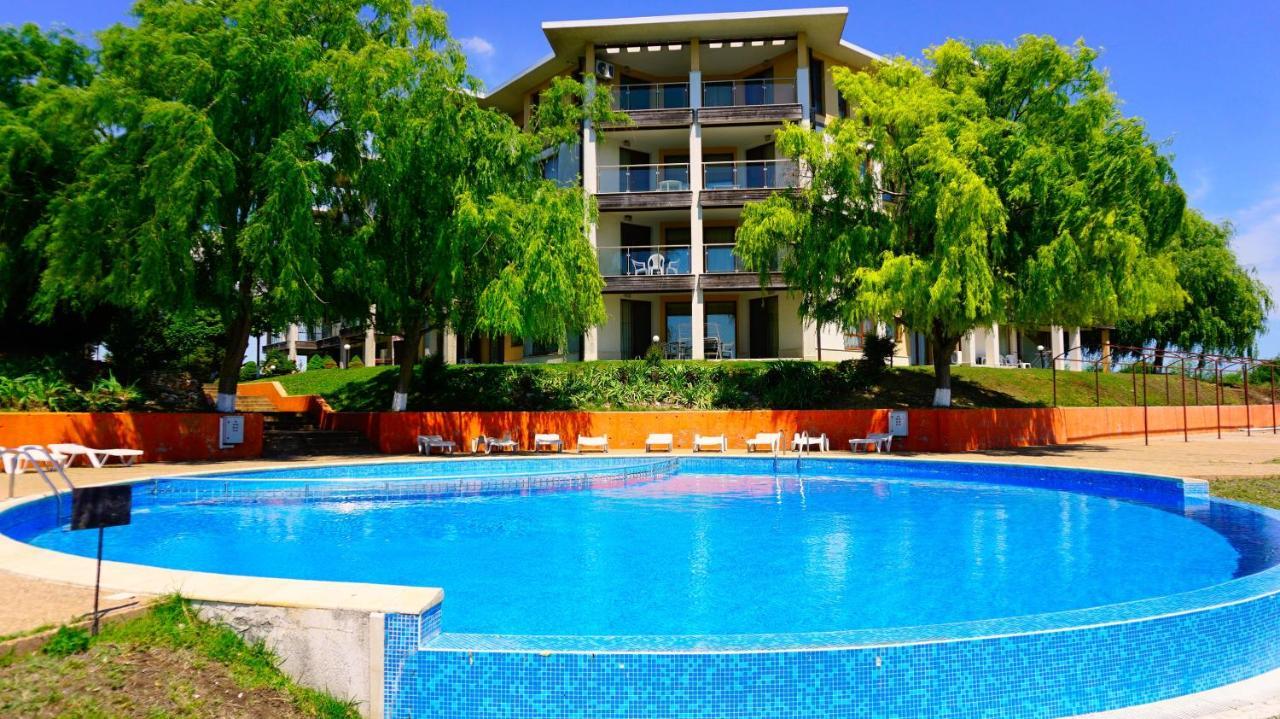 Морски апартаменти Джулая Морнинг - Sea View Apartments July Morning Каварна Екстер'єр фото