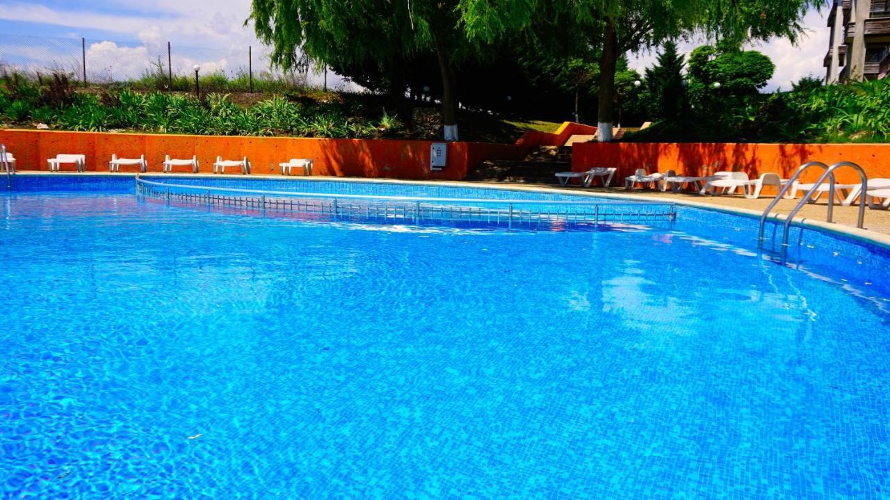 Морски апартаменти Джулая Морнинг - Sea View Apartments July Morning Каварна Екстер'єр фото