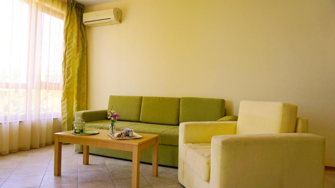 Морски апартаменти Джулая Морнинг - Sea View Apartments July Morning Каварна Екстер'єр фото