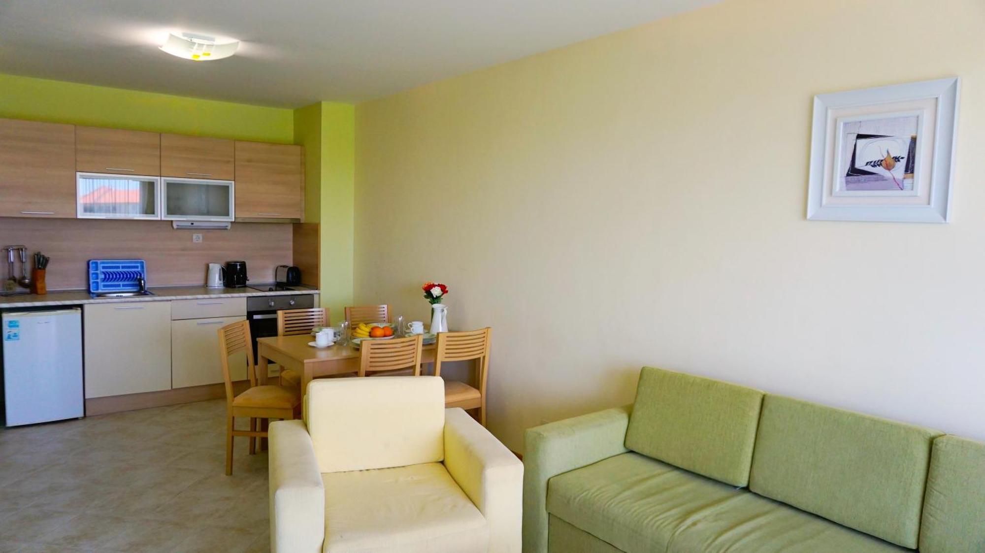 Морски апартаменти Джулая Морнинг - Sea View Apartments July Morning Каварна Номер фото